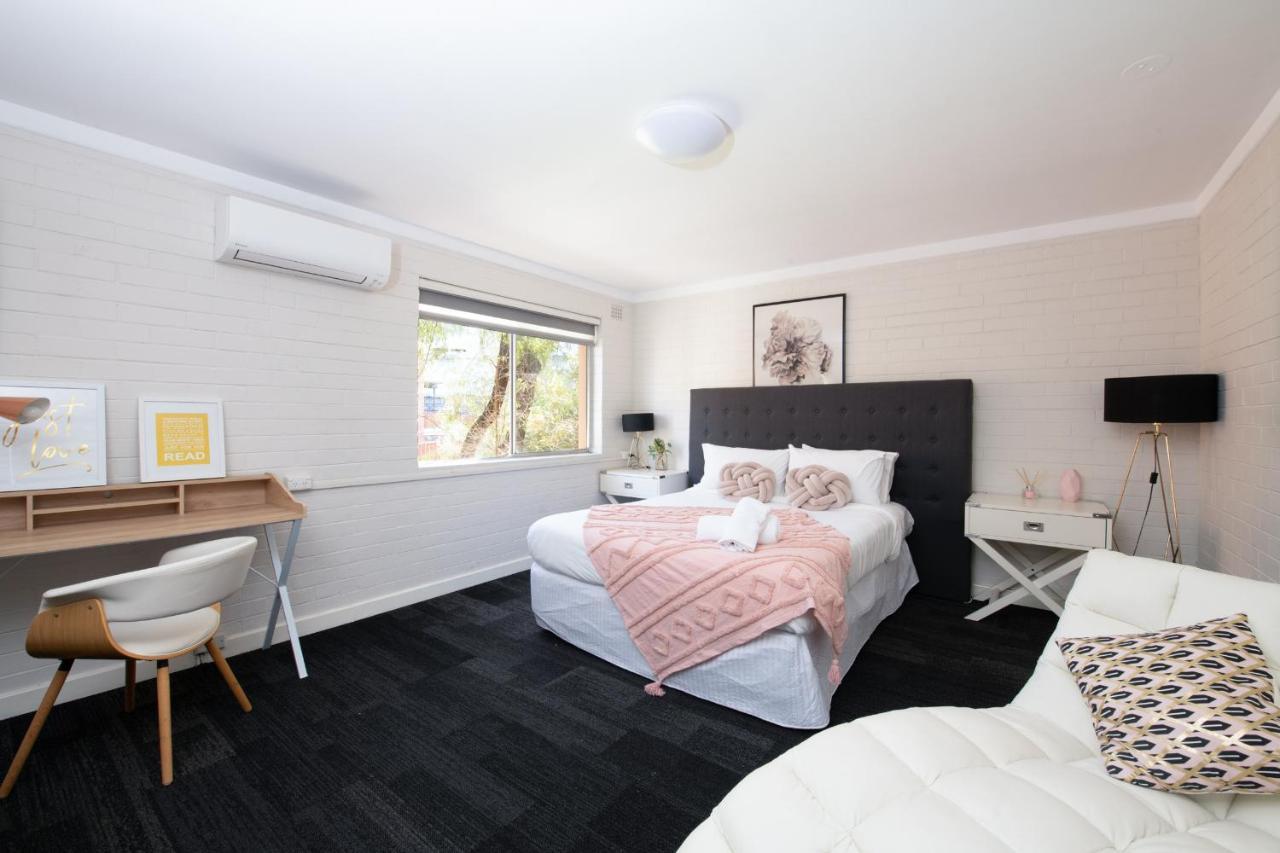 Central Location 2 Bdrm Free Parking And Wifi Apartment Perth